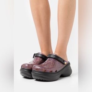 CROCS Classic Translucent Glitter Platform Clog Pride Edition Size 7